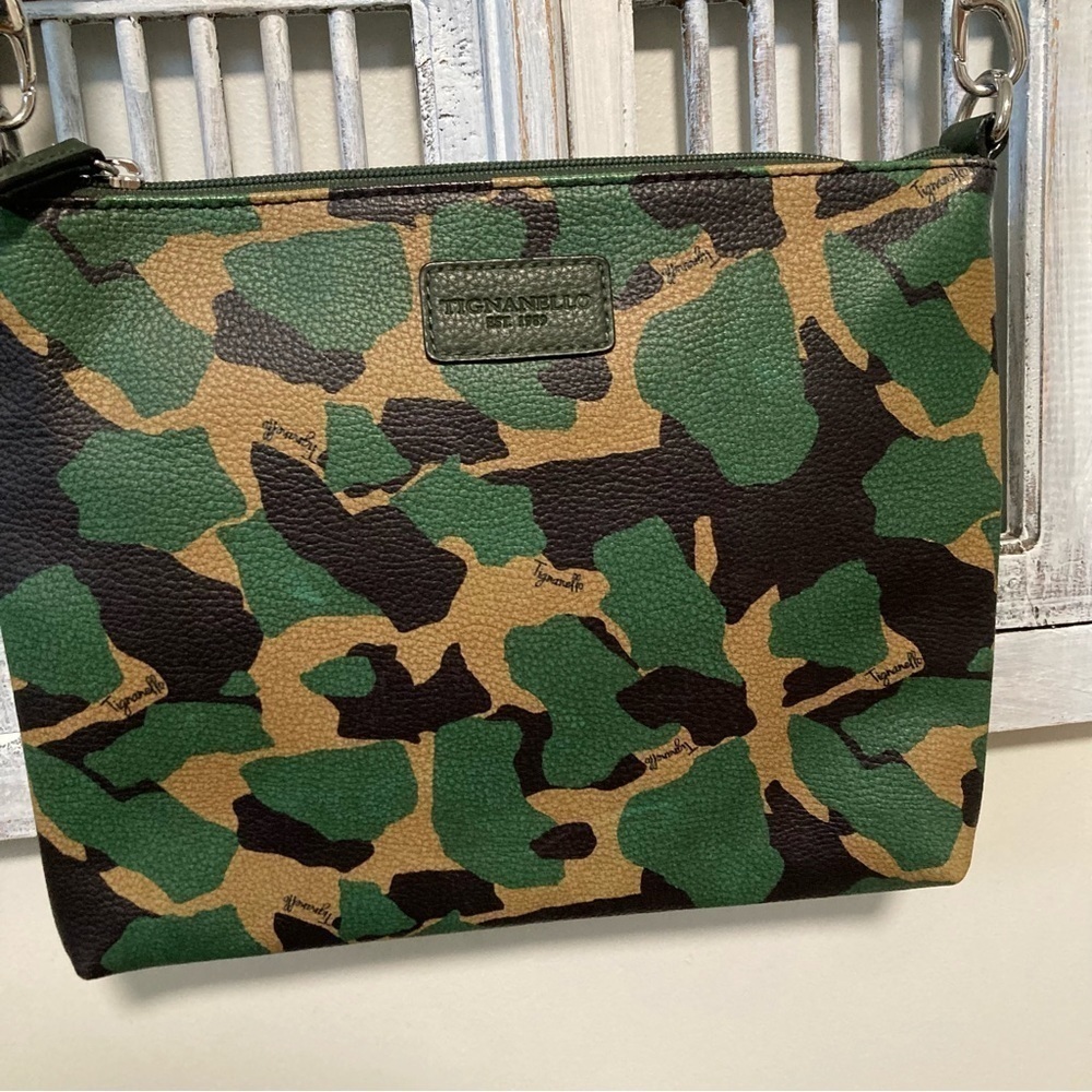 NEW Tignanello Green Leather Camo Zipper Top Crossbody Purse - Picture 5 of 7